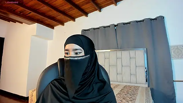 kalila latif online show from November 2025 02:43:02 AM