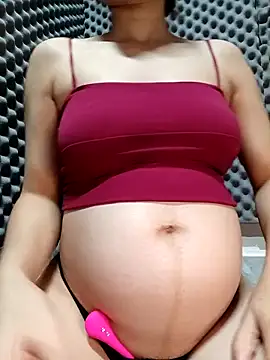 Snapshot of Pipi23_ chatting on October 2025 03:03:02 AM Pipi23 online show from October 2025 03:03:02 AM