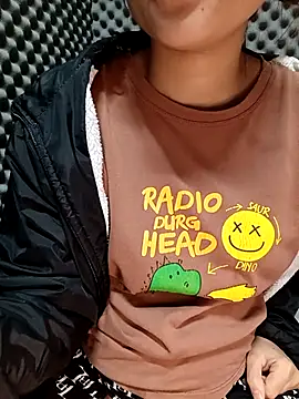 Snapshot of Pipi23_ chatting on December 2025 02:12:02 PM Pipi23 online show from December 2025 02:12:02 PM