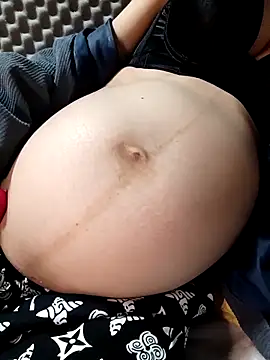 Snapshot of Pipi23_ chatting on December 2025 02:37:02 PM Pipi23 online show from December 2025 02:37:02 PM