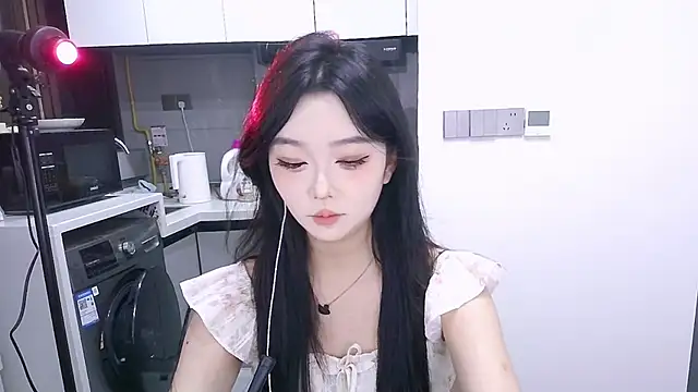 Snapshot of Miao-Maimiao chatting on October 2025 04:37:01 PM Miao-Maimiao online show from October 2025 04:37:01 PM