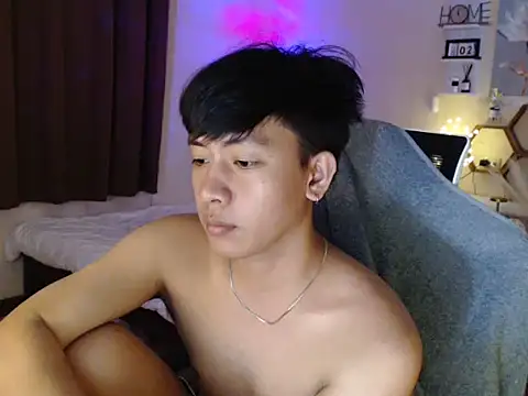 Snapshot of niel_cumshow chatting on December 2025 06:12:01 PM niel cumshow online show from December 2025 06:12:01 PM