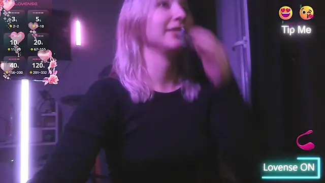 Snapshot of ChristinaFivePlus chatting on October 2025 07:12:01 PM ChristinaFivePlus online show from October 2025 07:12:01 PM