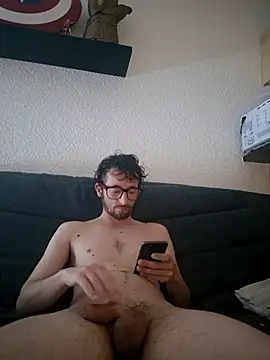 nymphomaniecouple online show from May 2026 05:32:01 PM