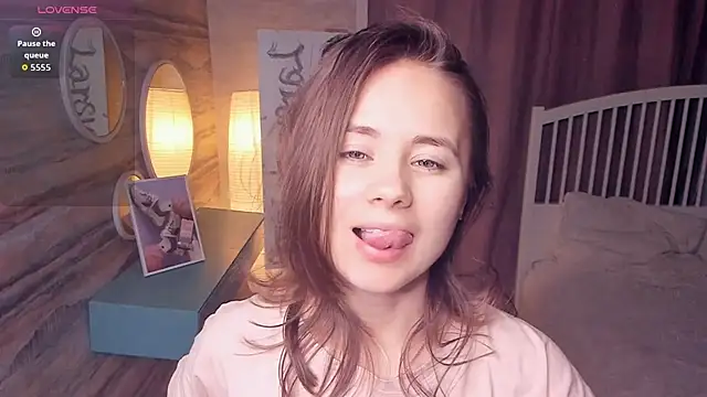 Snapshot of Crysta1Eva_ chatting on November 2025 08:03:01 AM Crysta1Eva online show from November 2025 08:03:01 AM