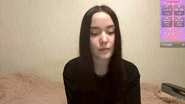 VividSienna online show from November 2025 03:00:02 PM