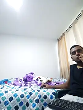 Carlandelli1 online show from November 2025 10:30:01 PM