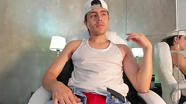 dylan cross  online show from November 2025 11:21:02 AM