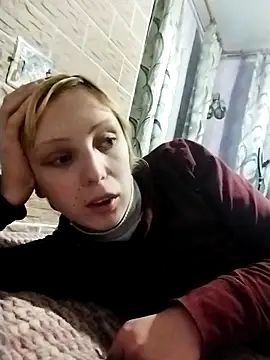 Snapshot of Ponka2011 chatting on October 2025 05:29:02 AM Ponka2011 online show from October 2025 05:29:02 AM