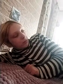 Snapshot of Ponka2011 chatting on October 2025 06:19:02 AM Ponka2011 online show from October 2025 06:19:02 AM