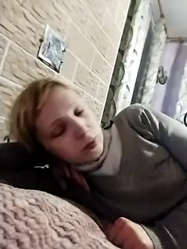 Snapshot of Ponka2011 chatting on November 2025 06:19:02 AM Ponka2011 online show from November 2025 06:19:02 AM