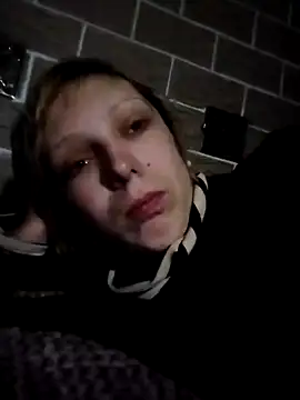 Snapshot of Ponka2011 chatting on November 2025 01:48:02 AM Ponka2011 online show from November 2025 01:48:02 AM