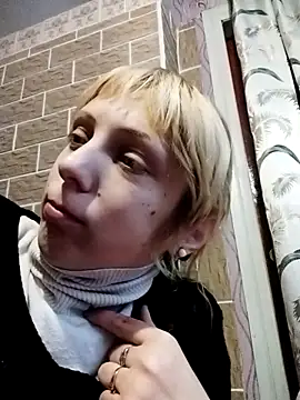 Snapshot of Ponka2011 chatting on November 2025 06:46:02 AM Ponka2011 online show from November 2025 06:46:02 AM