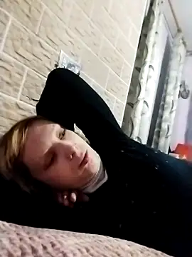 Snapshot of Ponka2011 chatting on November 2025 06:38:02 AM Ponka2011 online show from November 2025 06:38:02 AM