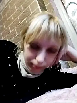 Snapshot of Ponka2011 chatting on December 2025 06:43:02 AM Ponka2011 online show from December 2025 06:43:02 AM