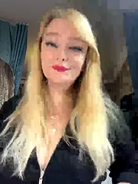 Sweet-blonde online show from November 2025 12:22:02 PM