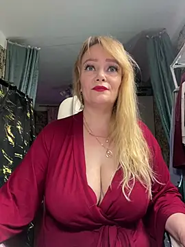 Snapshot of Sweet-blonde chatting on June 2026 11:24:01 PM Sweet-blonde online show from June 2026 11:24:01 PM