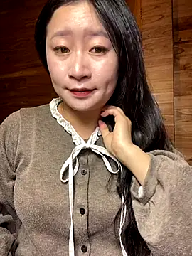 Snapshot of violet-00 chatting on November 2025 12:42:01 AM violet-00 online show from November 2025 12:42:01 AM