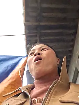 xuxulovezz online show from February 2026 07:32:02 AM