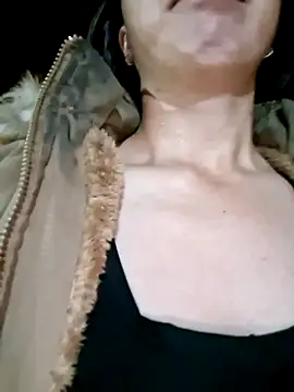 Snapshot of helenzz chatting on November 2025 09:35:01 PM helenzz online show from November 2025 09:35:01 PM