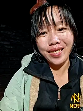 Snapshot of helenzz chatting on November 2025 11:38:02 AM helenzz online show from November 2025 11:38:02 AM