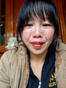 Snapshot of helenzz chatting on November 2025 12:43:01 AM helenzz online show from November 2025 12:43:01 AM