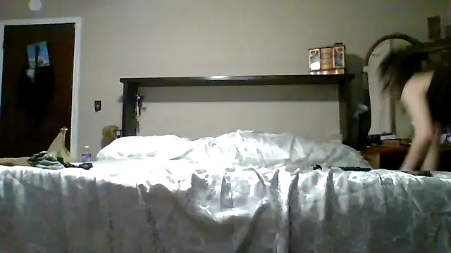 brunettebabexo3 online show from November 2025 03:18:02 AM