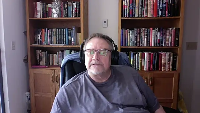 Vinyl22xh online show from April 2026 10:01:02 PM