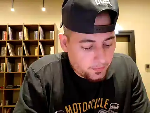 Snapshot of maximus888A chatting on September 2025 04:21:02 PM maximus888A online show from September 2025 04:21:02 PM