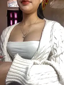 Snapshot of Linh247380 chatting on December 2025 01:11:01 AM Linh247380 online show from December 2025 01:11:01 AM