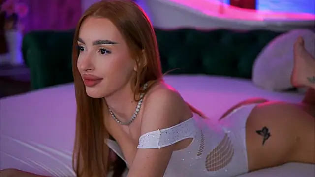 ClaraBenatti online show from February 2026 07:20:02 PM