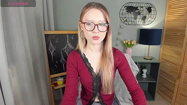 Snapshot of elliupp chatting on April 2026 03:59:01 PM elliupp online show from April 2026 03:59:01 PM