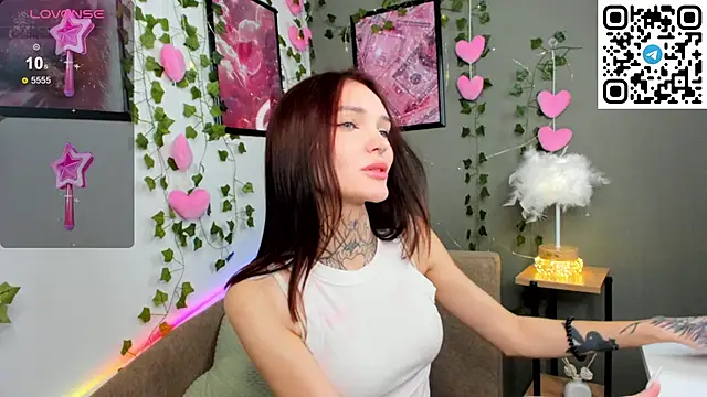 Snapshot of Selena_Lune chatting on September 2025 01:53:02 AM Selena Lune online show from September 2025 01:53:02 AM