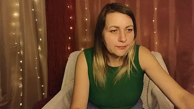 Snapshot of silvaraNoir chatting on September 2025 04:12:02 PM silvaraNoir online show from September 2025 04:12:02 PM