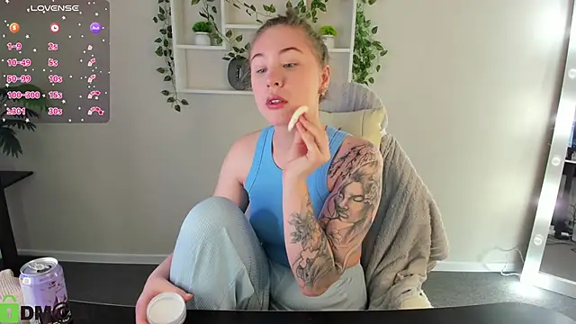 Snapshot of Elsie_Cutties chatting on November 2025 01:08:01 AM Elsie Cutties online show from November 2025 01:08:01 AM