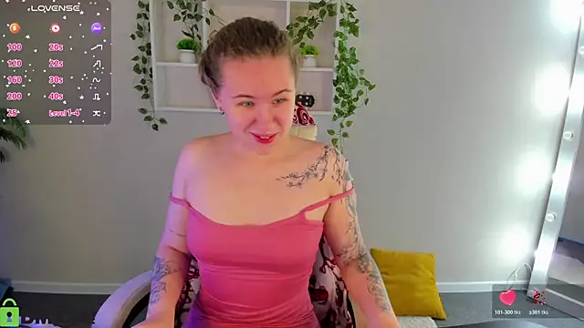 Snapshot of Elsie_Cutties chatting on November 2025 11:58:01 PM Elsie Cutties online show from November 2025 11:58:01 PM