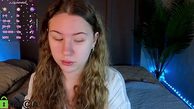 Snapshot of Elsie_Cutties chatting on February 2026 01:04:02 AM Elsie Cutties online show from February 2026 01:04:02 AM