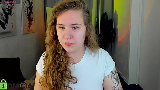 Snapshot of Elsie_Cutties chatting on May 2026 01:10:02 AM Elsie Cutties online show from May 2026 01:10:02 AM