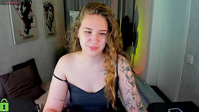 Snapshot of Elsie_Cutties chatting on May 2026 01:11:01 AM Elsie Cutties online show from May 2026 01:11:01 AM