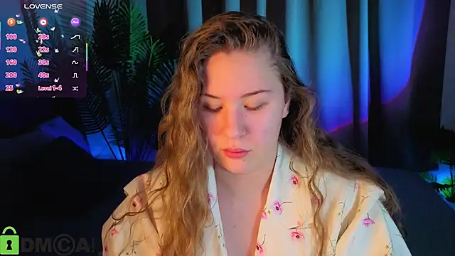 Snapshot of Elsie_Cutties chatting on May 2026 01:11:02 AM Elsie Cutties online show from May 2026 01:11:02 AM