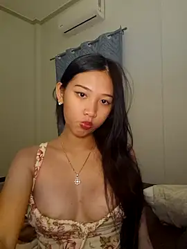 Snapshot of Bunny72772 chatting on October 2025 04:47:01 PM Bunny72772 online show from October 2025 04:47:01 PM