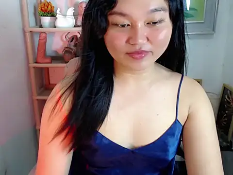 Snapshot of Eyes-on-me chatting on June 2026 04:47:02 AM Eyes-on-me online show from June 2026 04:47:02 AM
