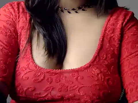 Aaliya02 online show from November 2025 01:48:02 AM