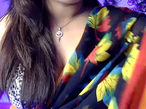Snapshot of Aaliya02 chatting on May 2026 12:43:02 PM Aaliya02 online show from May 2026 12:43:02 PM