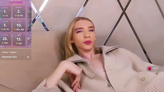 Snapshot of RobertDevine chatting on November 2025 03:49:01 AM RobertDevine online show from November 2025 03:49:01 AM