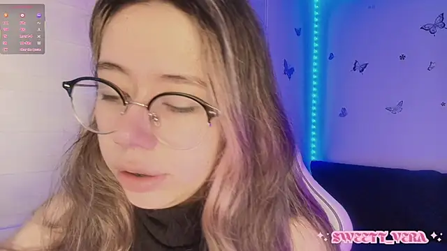 Snapshot of sweettvera chatting on November 2025 10:26:01 AM sweettvera online show from November 2025 10:26:01 AM