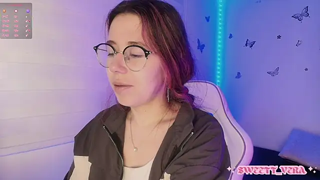 Snapshot of sweettvera chatting on November 2025 10:25:02 AM sweettvera online show from November 2025 10:25:02 AM