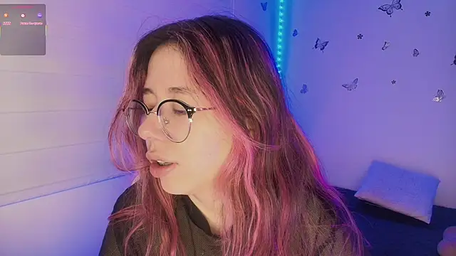 Snapshot of sweettvera chatting on November 2025 10:56:02 AM sweettvera online show from November 2025 10:56:02 AM