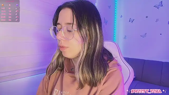 sweettvera online show from April 2026 01:41:01 PM