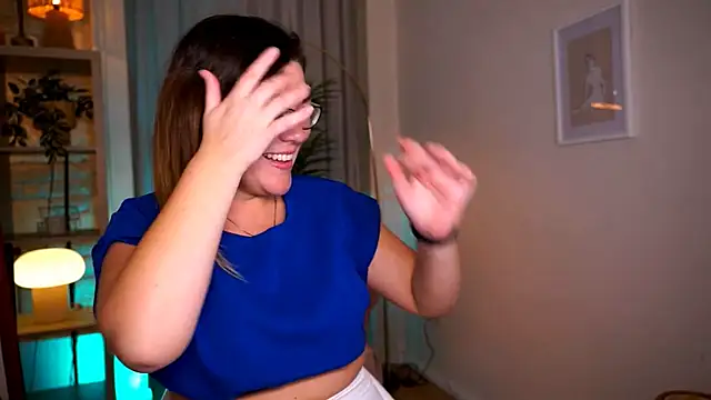 mrs fllowerr online show from November 2025 05:14:01 PM